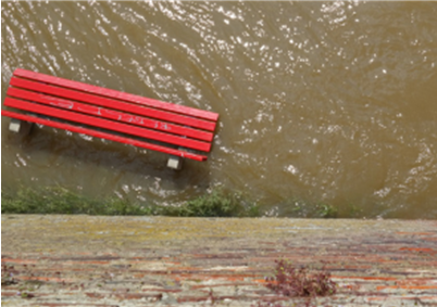 Rote Bank im Hochwasser