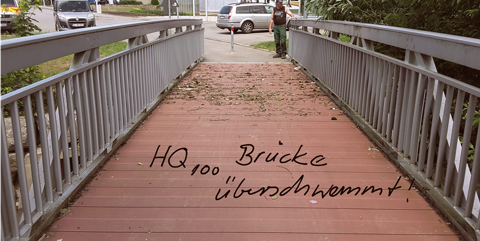 Überströmung einer auf HQ100 ausgelegten Brücke